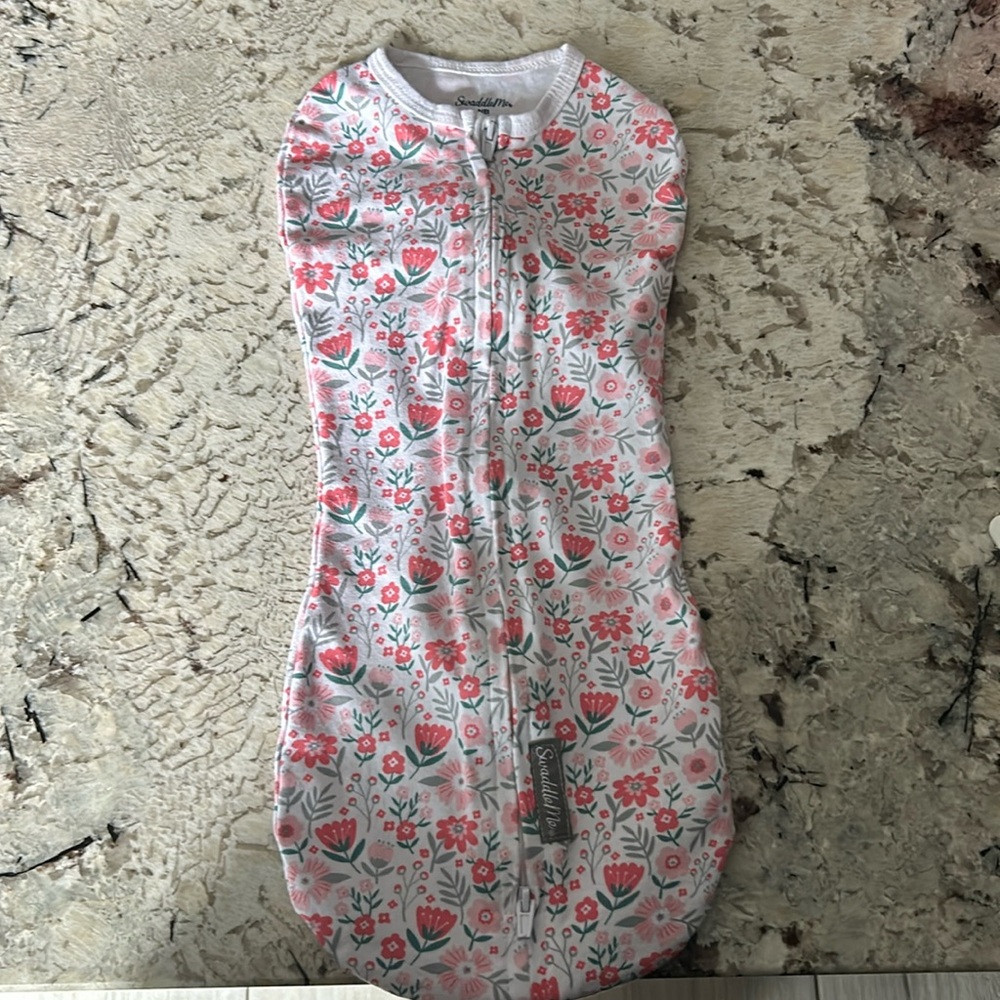 SwaddleMe